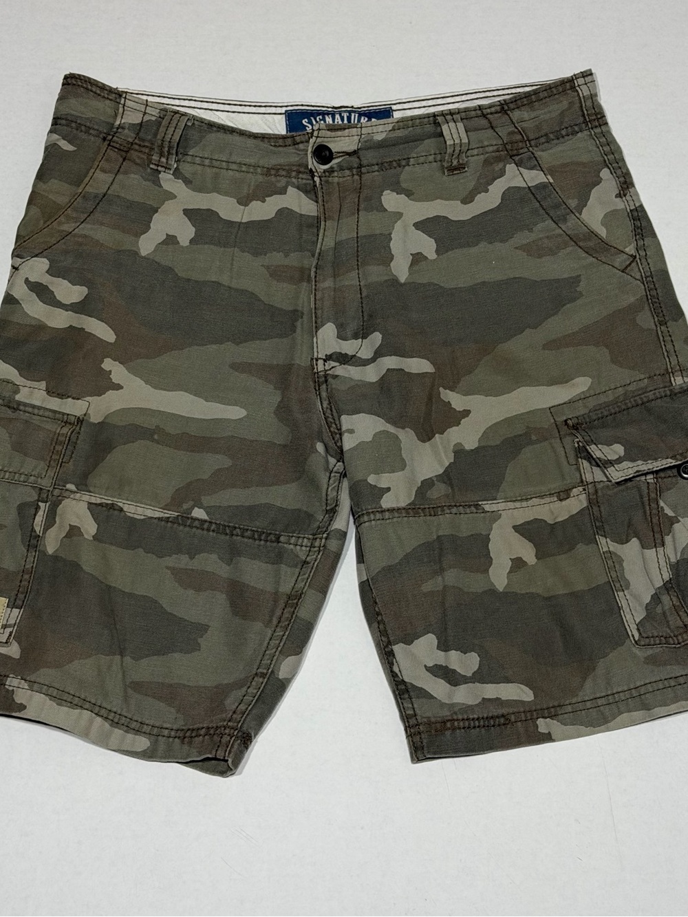 Signature by Levi Strauss Men's Camo Cargo Shorts - Olive and Brown